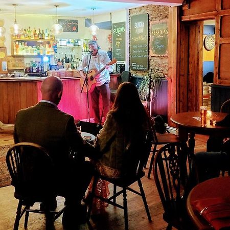 פאלמות' Jacobs Ladder Inn מראה חיצוני תמונה